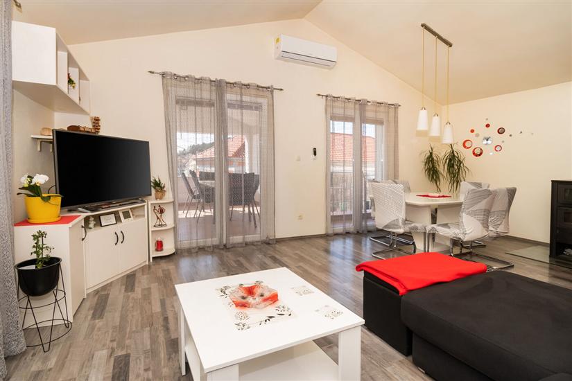 Apartment A2, for 7 persons