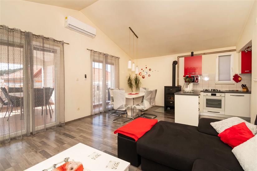 Apartment A2, for 7 persons