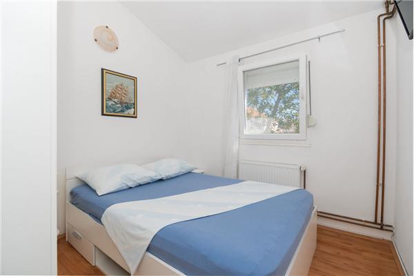 Apartment A2, for 7 persons