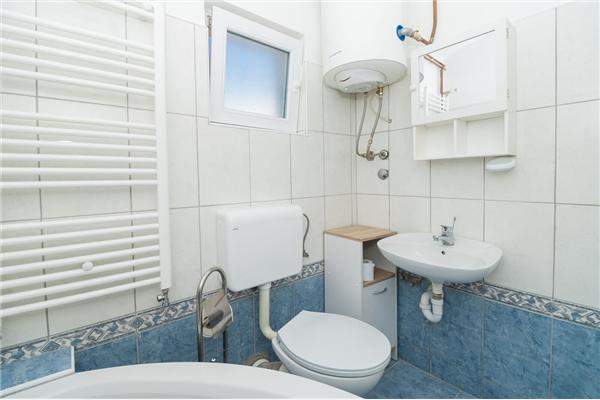 Apartment A2, for 7 persons