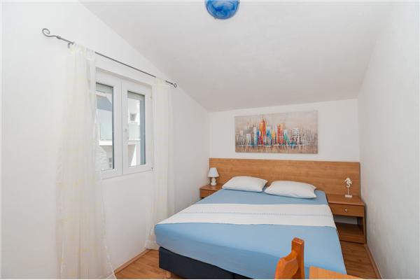 Apartment A2, for 7 persons