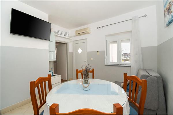 Apartment A1, for 5 persons