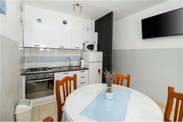Apartment A1, for 5 persons