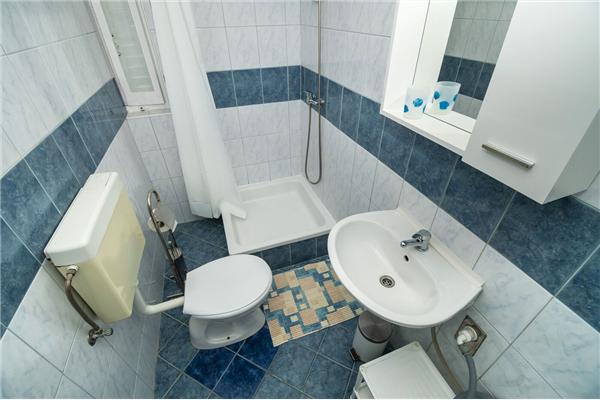 Apartment A1, for 5 persons