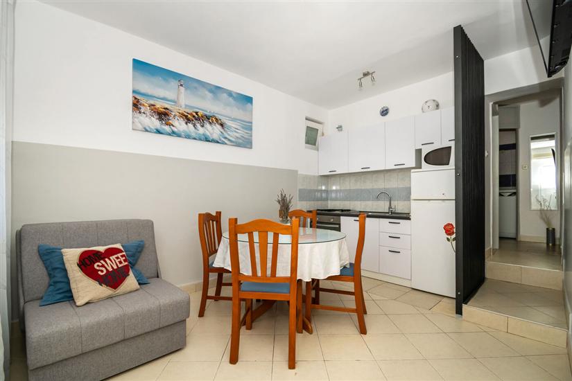Apartment A1, for 5 persons