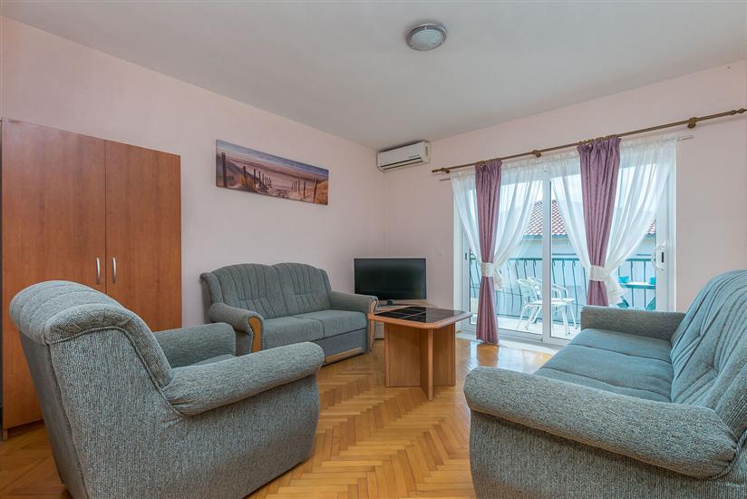 Apartment A3, for 6 persons