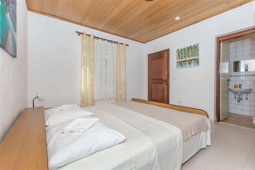 Apartment A4, for 4 persons