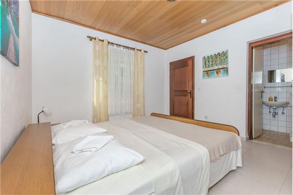 Apartment A4, for 4 persons