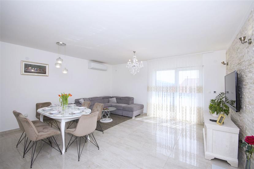 Ház K1, 8 személyes