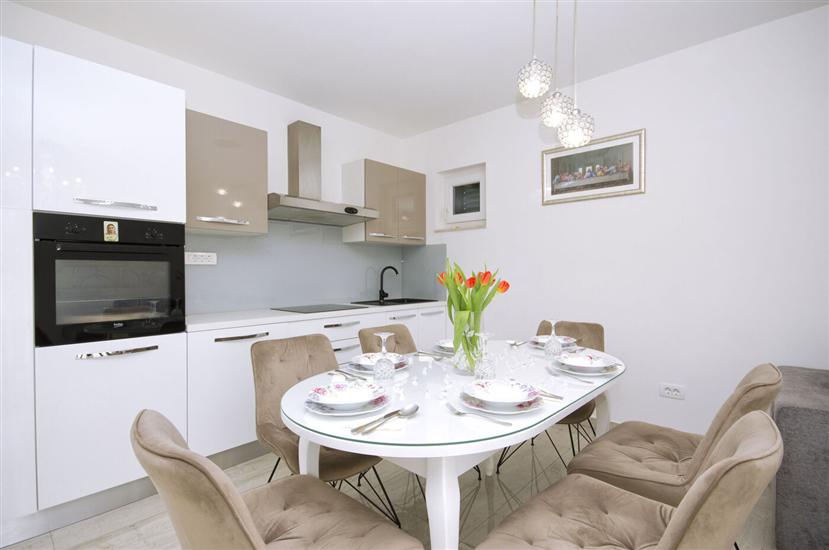 Ház K1, 8 személyes