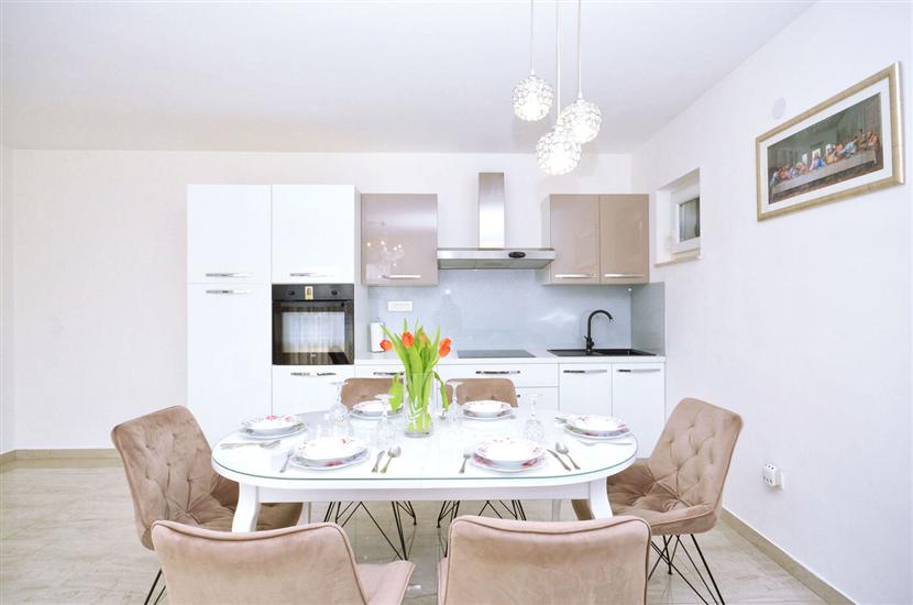 Ház K1, 8 személyes