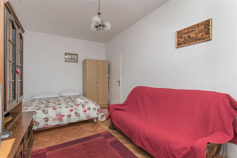 Apartment A1, for 5 persons
