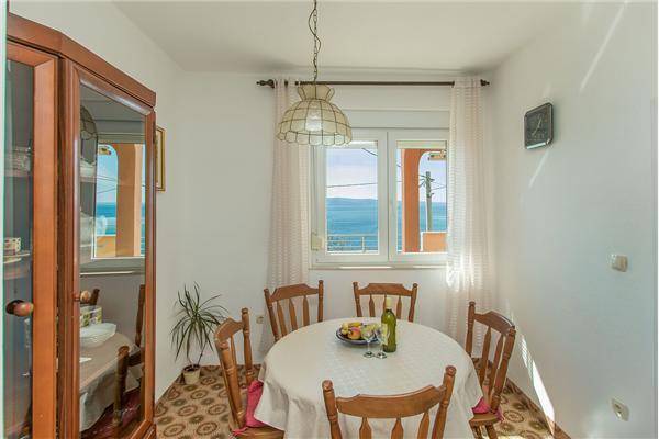 Apartment A1, for 5 persons