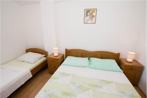 Apartment A1, for 5 persons