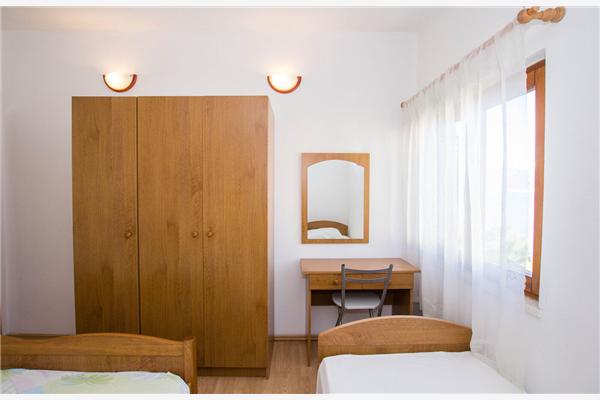 Apartment A1, for 5 persons