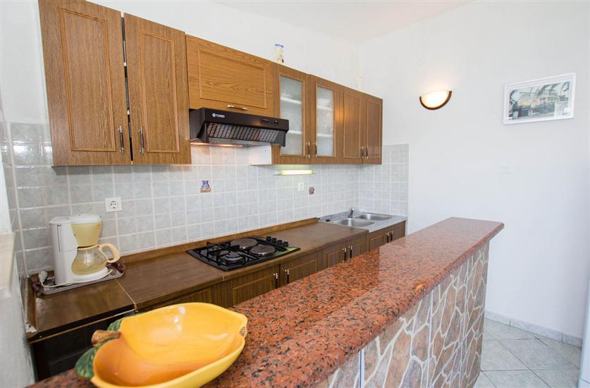 Apartment A1, for 5 persons