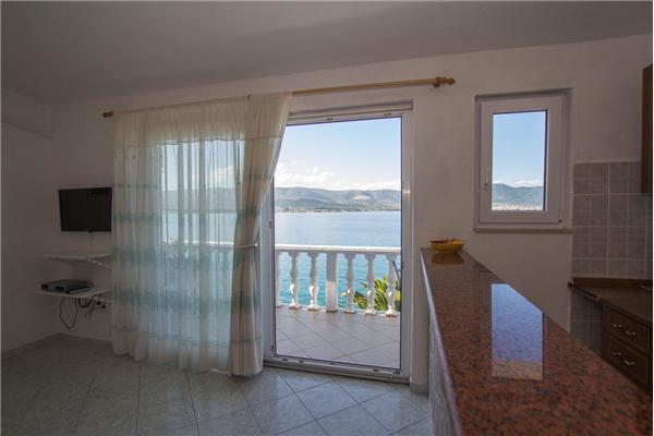 Apartment A1, for 5 persons