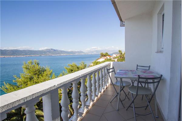 Apartment A1, for 5 persons