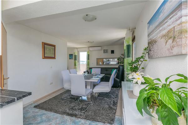 Apartment A5, for 6 persons