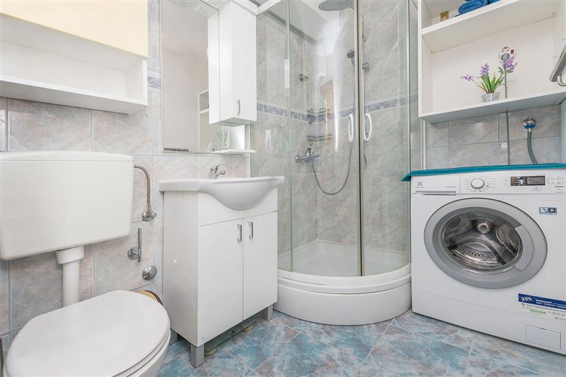 Apartment A5, for 6 persons