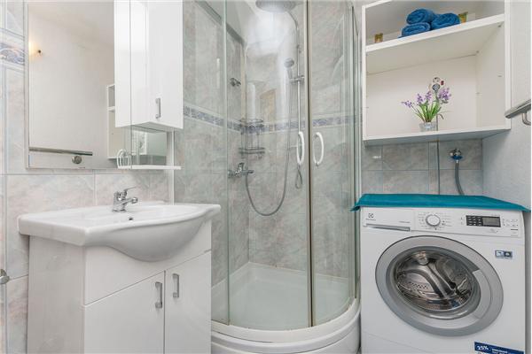 Apartment A5, for 6 persons