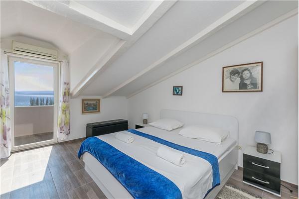 Apartment A5, for 6 persons