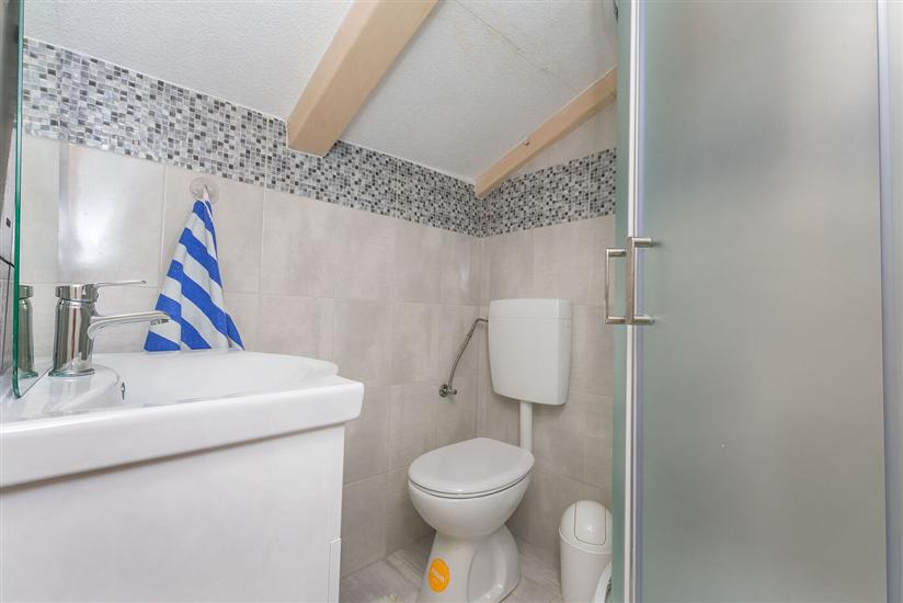 Apartment A5, for 6 persons