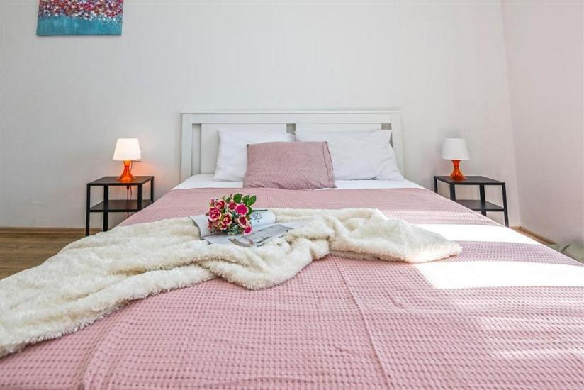 House K1, for 13 persons