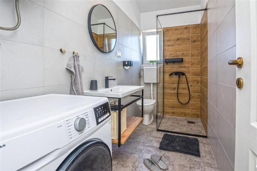 House K1, for 13 persons