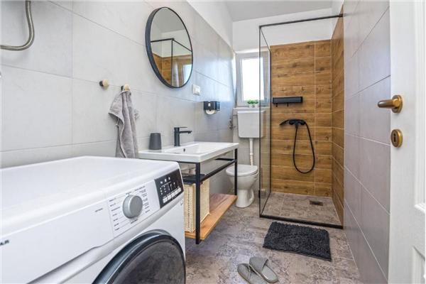 House K1, for 13 persons