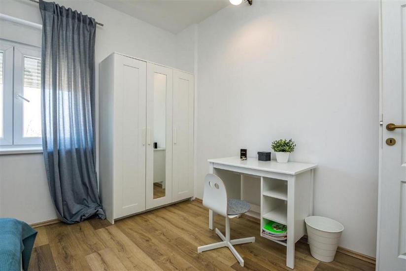 House K1, for 13 persons