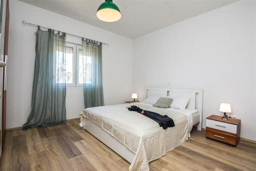 House K1, for 13 persons