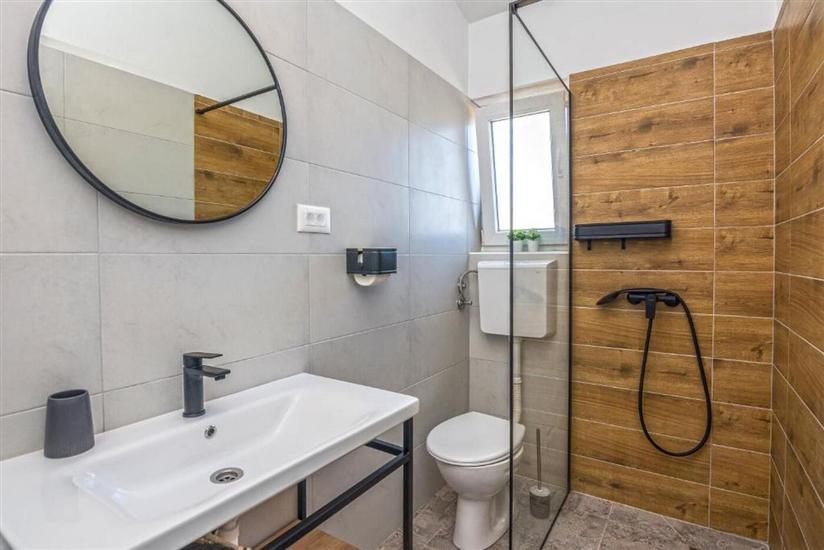 House K1, for 13 persons