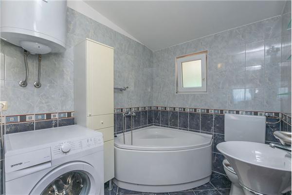 Apartment A1, for 9 persons