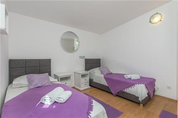Apartment A1, for 9 persons