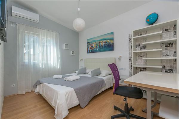 Apartment A1, for 9 persons