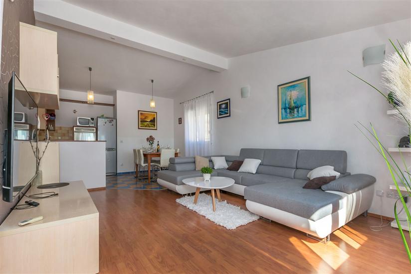 Apartment A1, for 9 persons