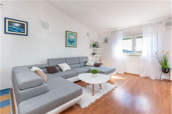Apartment A1, for 9 persons