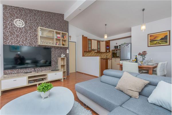 Apartment A1, for 9 persons