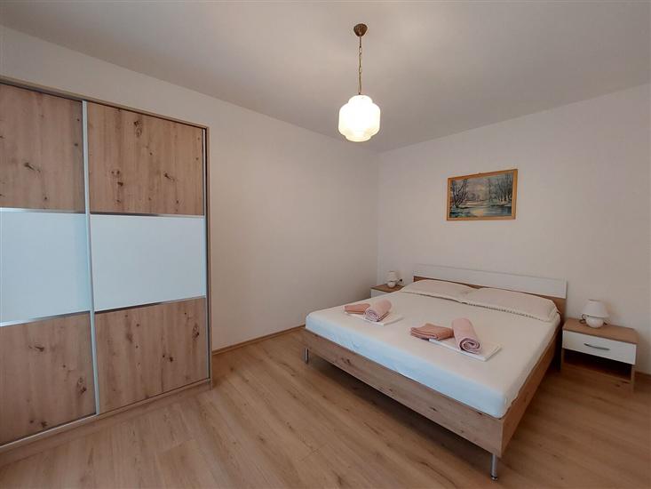 Apartment A1, for 6 persons