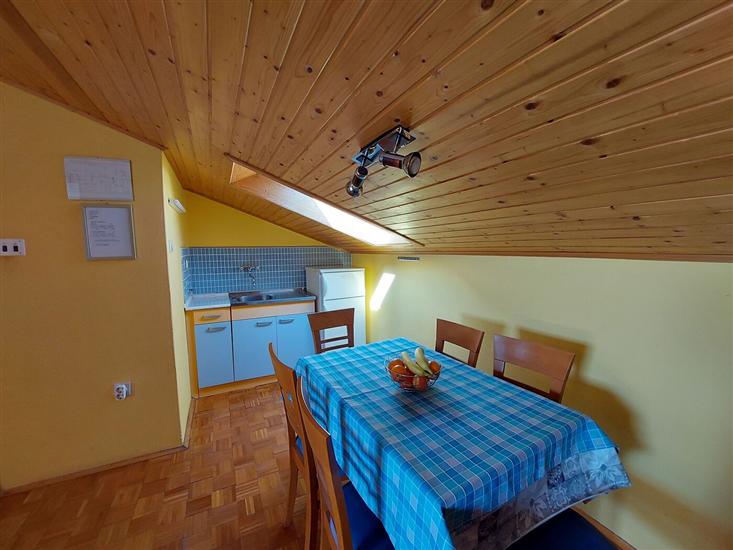 Apartment A1, for 5 persons