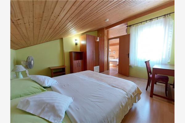 Apartment A1, for 5 persons