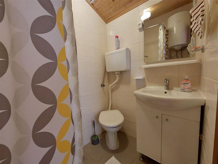 Apartment A1, for 5 persons