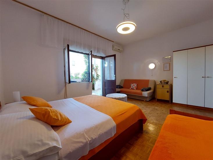 Apartment A2, for 4 persons