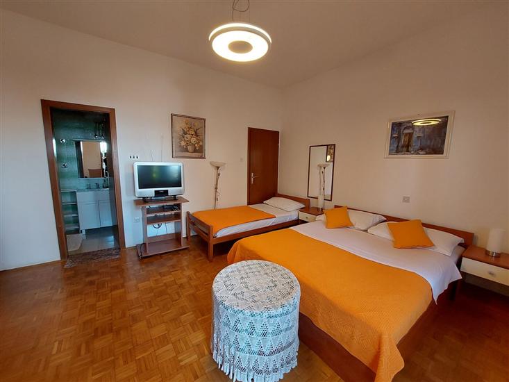 Apartment A2, for 4 persons