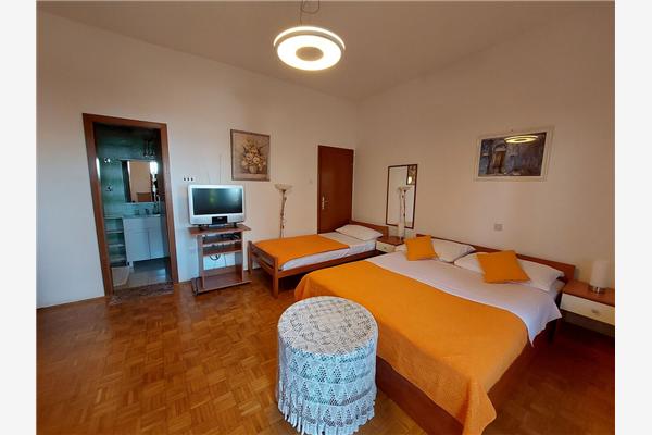 Apartment A2, for 4 persons