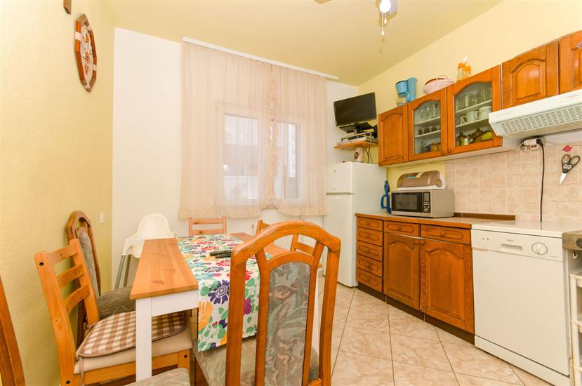 Apartment A1, for 6 persons