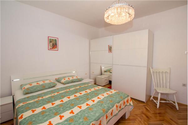 Apartment A2, for 5 persons
