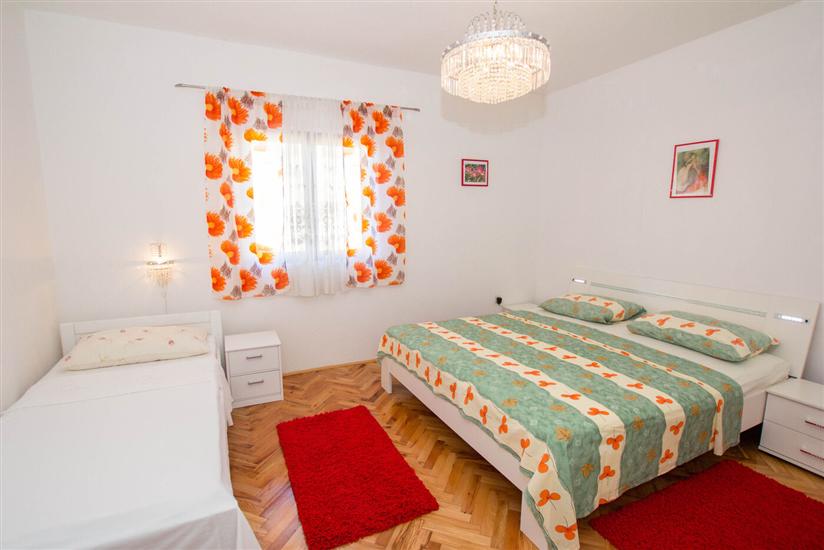 Apartment A2, for 5 persons