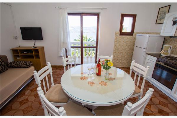 Apartment A2, for 5 persons